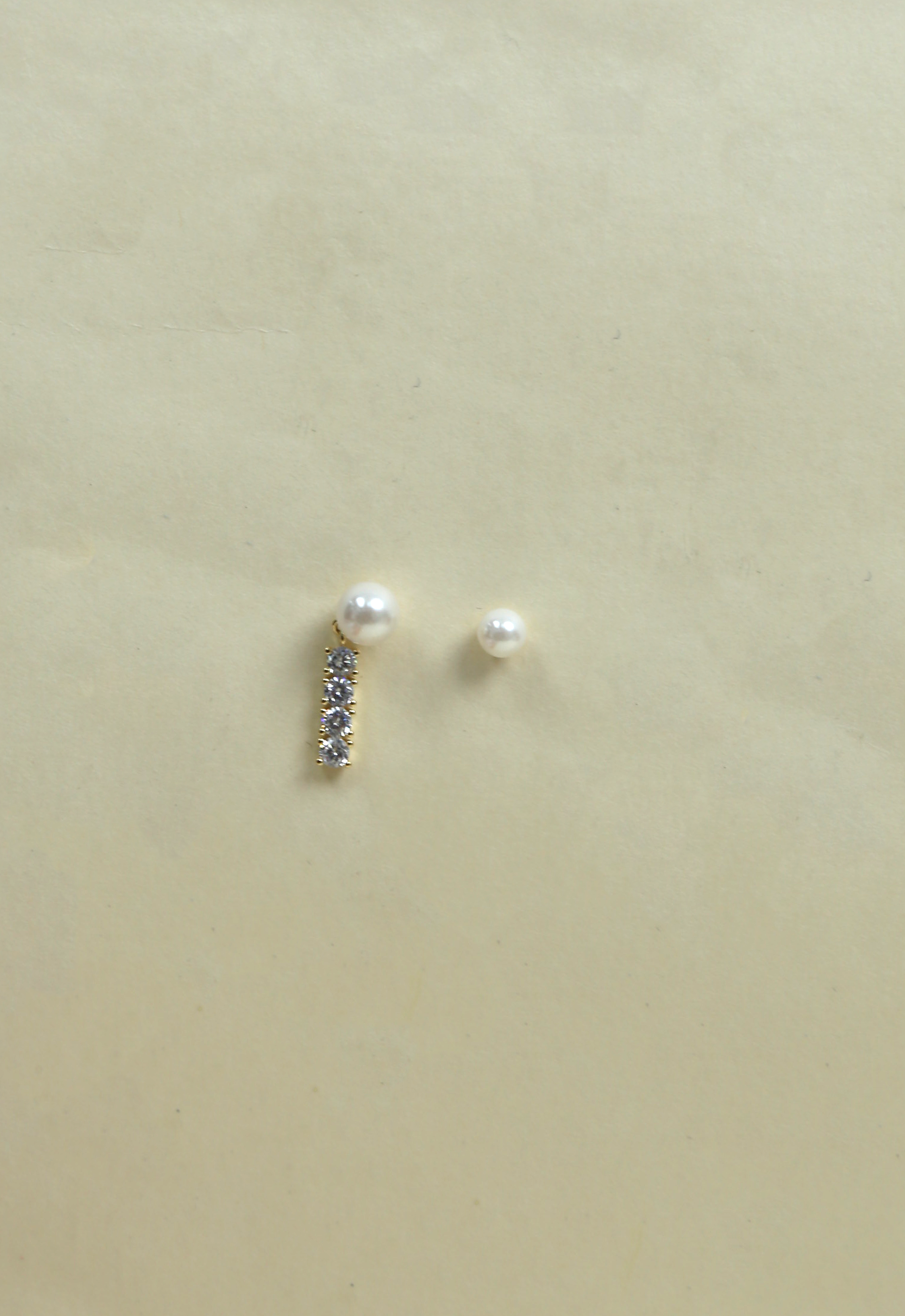 Classy Pearl Ear Studs