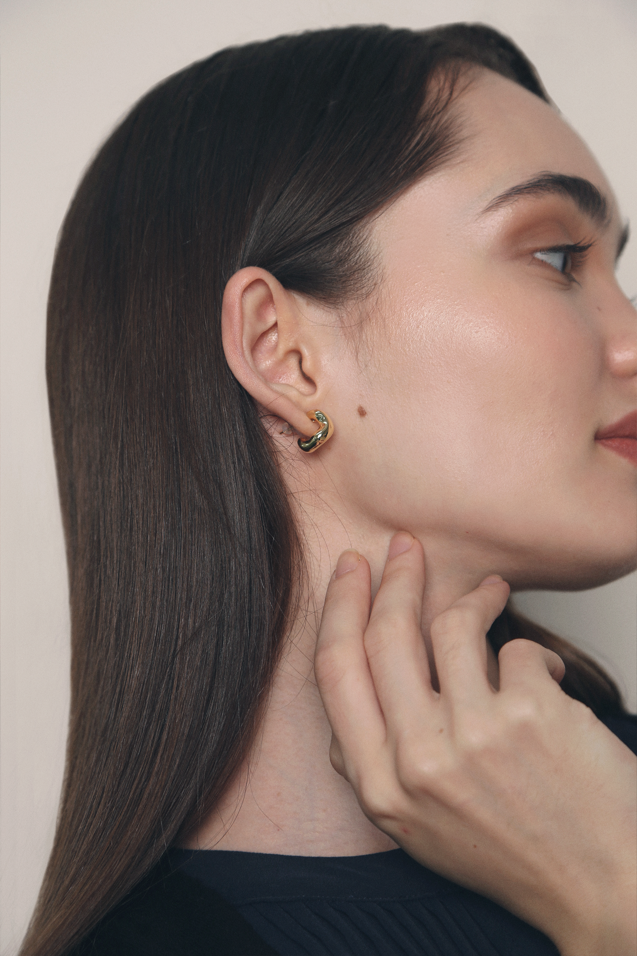 Wavy Hoop Earrings Gold
