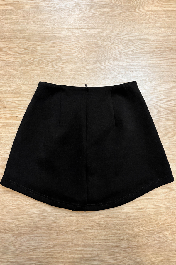 Wear Anywhere Curved Hem Skorts Black (Backorder)