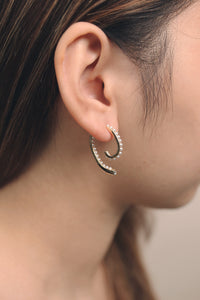 Pearl Curl Earrings