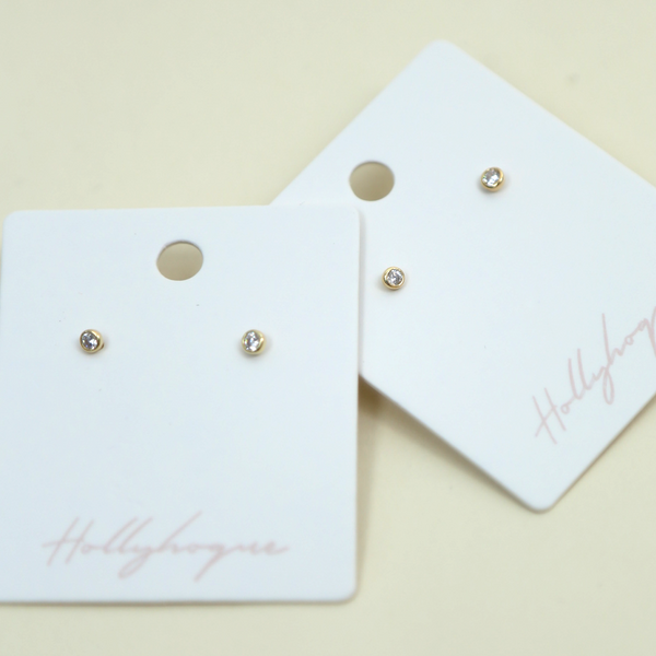 Dot Diamond Stud Earrings