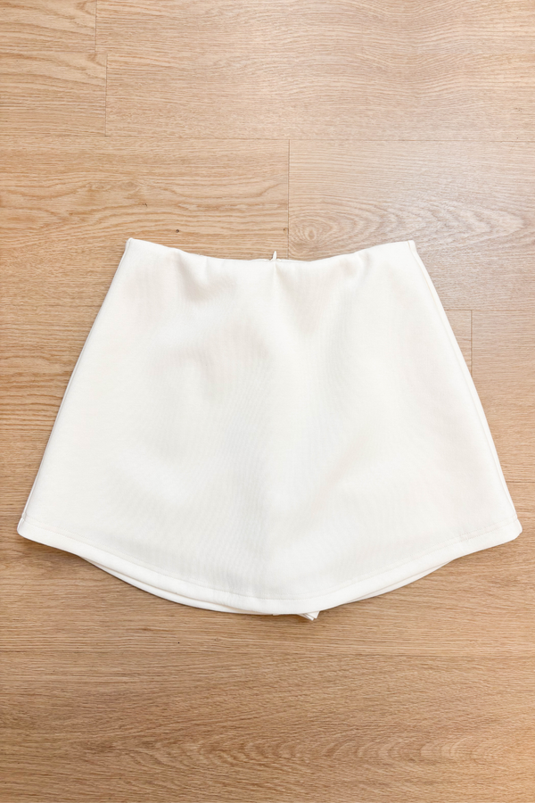 Wear Anywhere Curved Hem Skorts Ivory