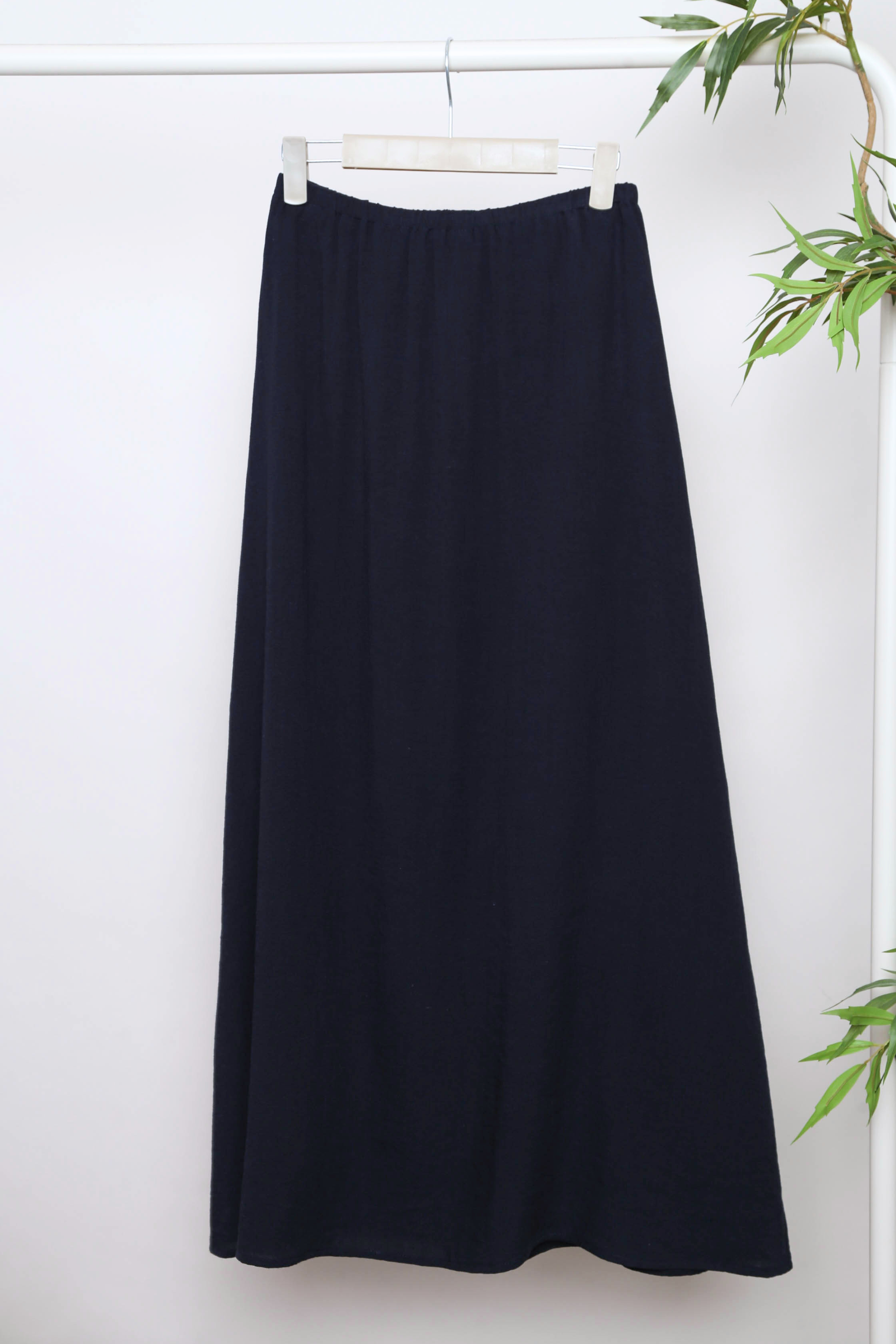 AM to PM Linen Midi Skirt Navy