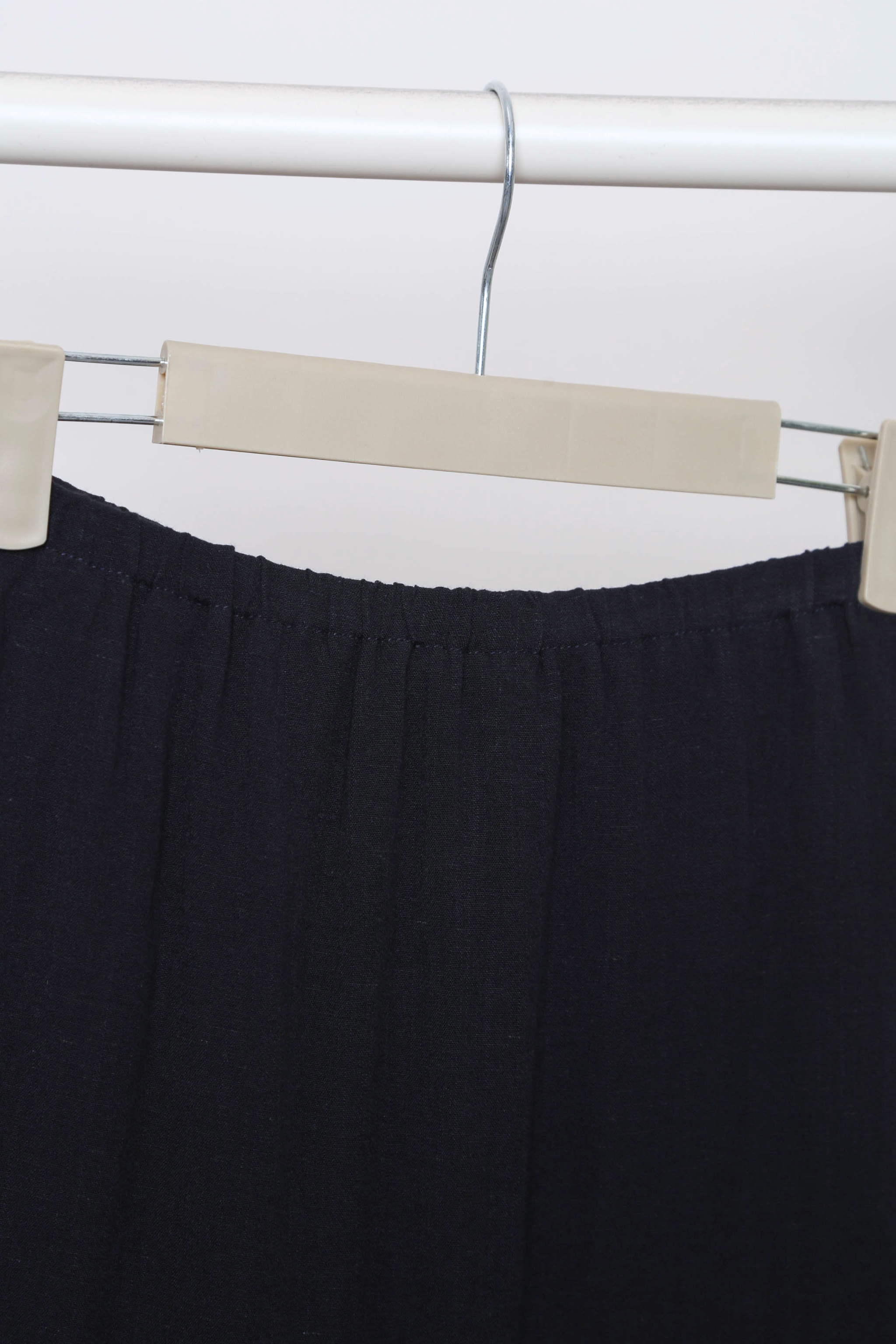 AM to PM Linen Midi Skirt Navy