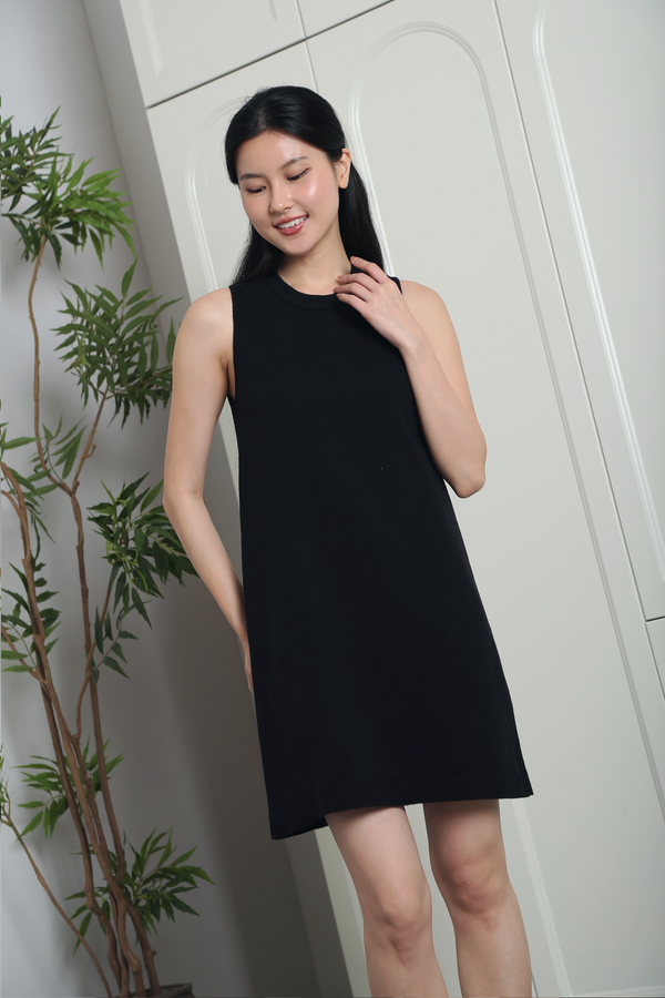 Arden Column Knit Dress Black