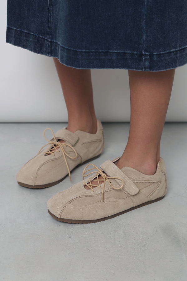 Ballet Core Lace Sneakers Light Sand