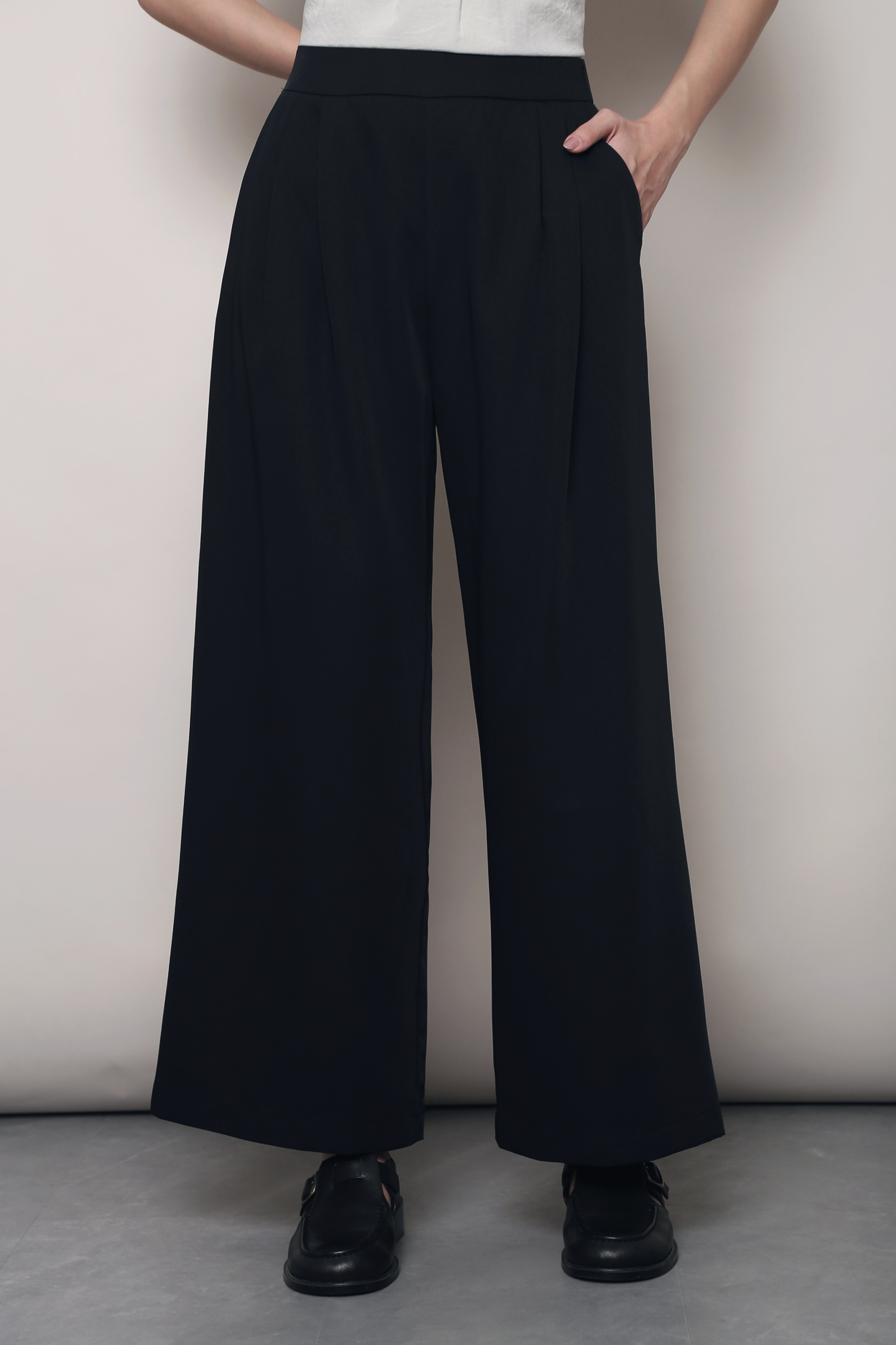Brookside Pleat Pants Black (Backorder)