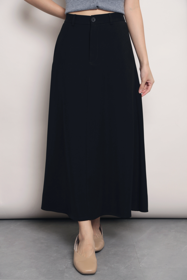 Business As Usual Midi Skirt Black