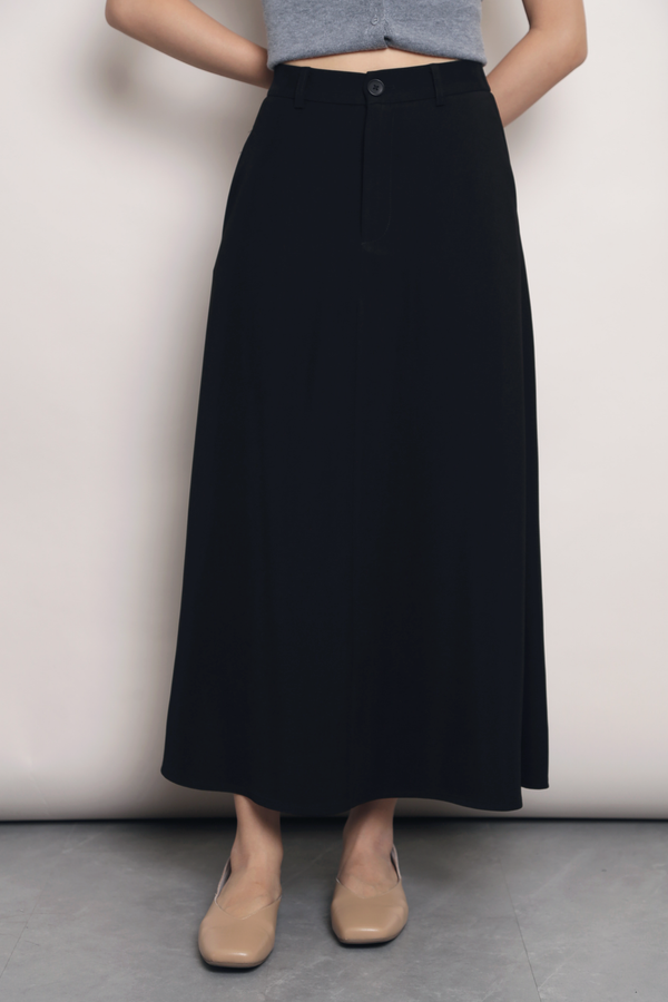 Business As Usual Midi Skirt Black