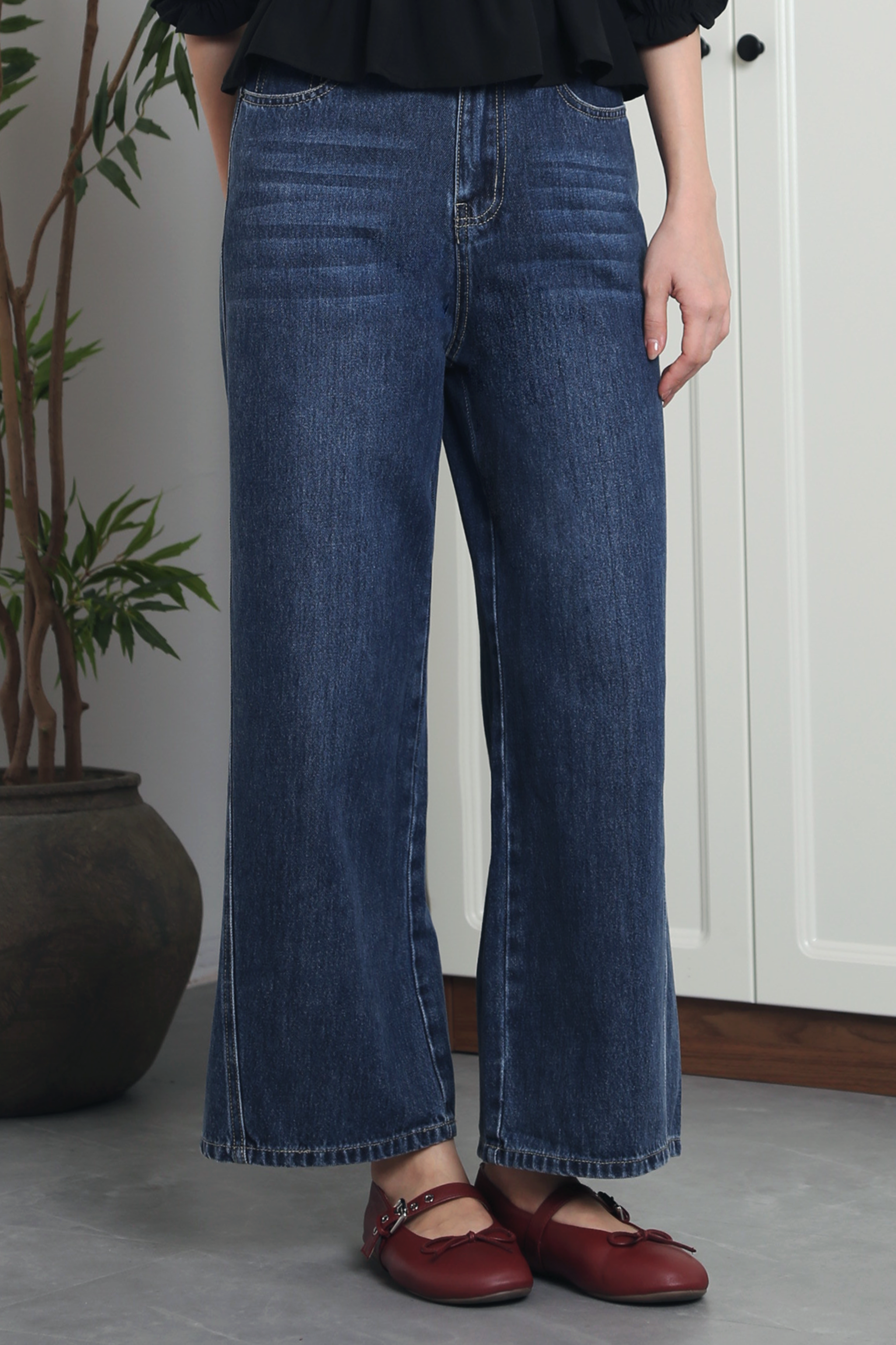Camden Relaxed Column Jeans