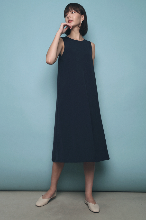 Chriselle Pleat Front Midi Dress Navy