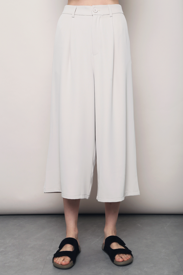 City Pleat Culottes Cream (Backorder)