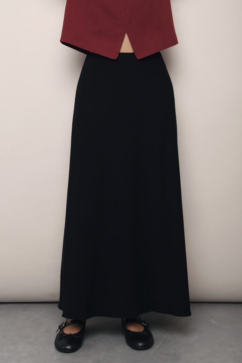 Court V2 Midi Skirt Black (Backorder)