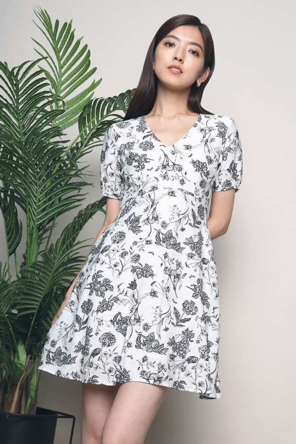Cove Floral Skater Dress Black