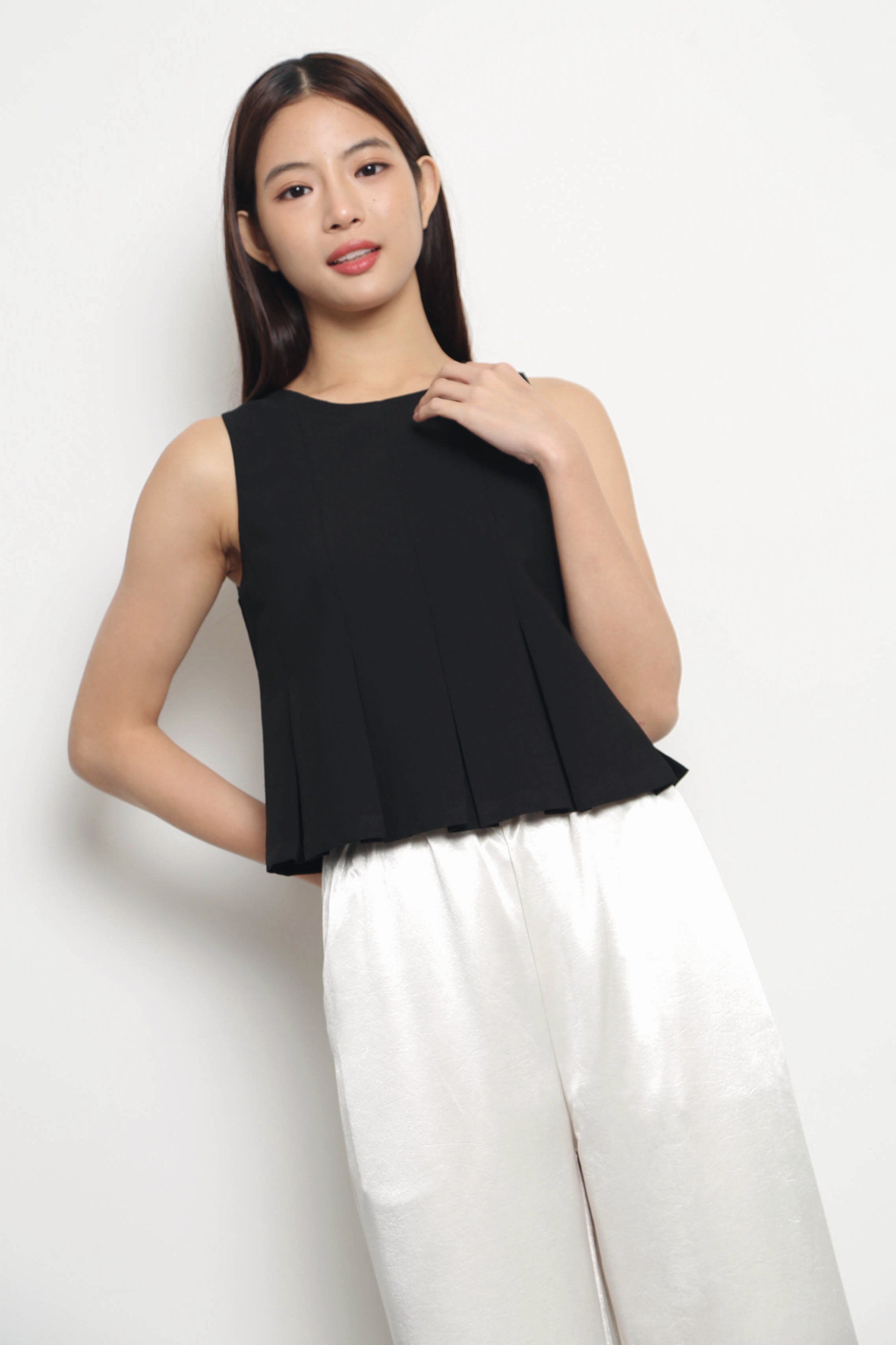 Everleigh Pleat Babydoll Top Black