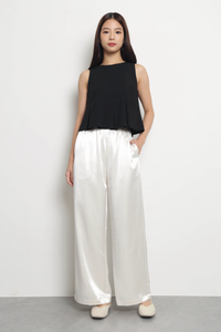 Everleigh Pleat Babydoll Top Black