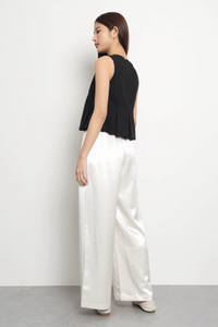 Everleigh Pleat Babydoll Top Black