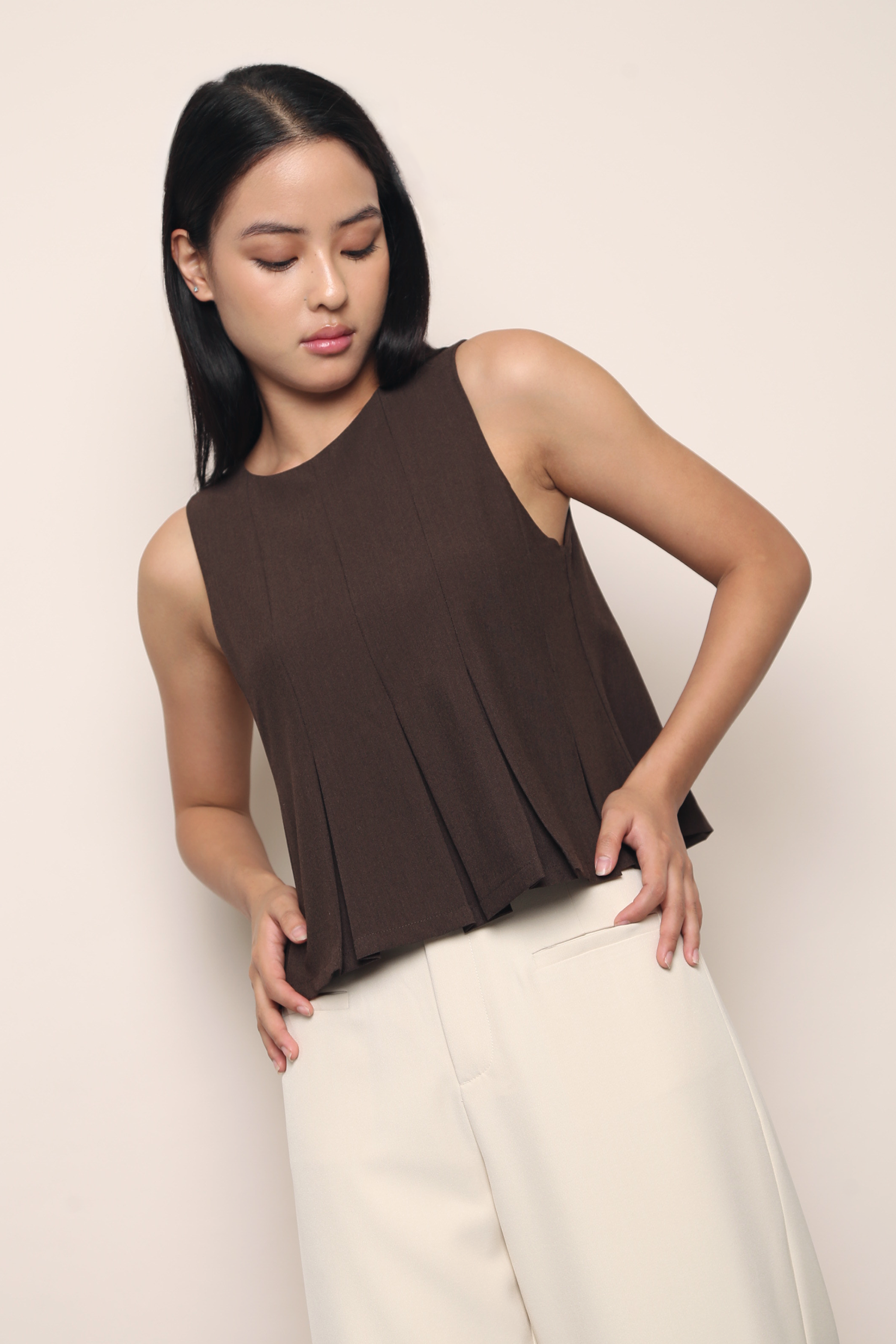 Everleigh Pleat Babydoll Top Brown (Backorder)