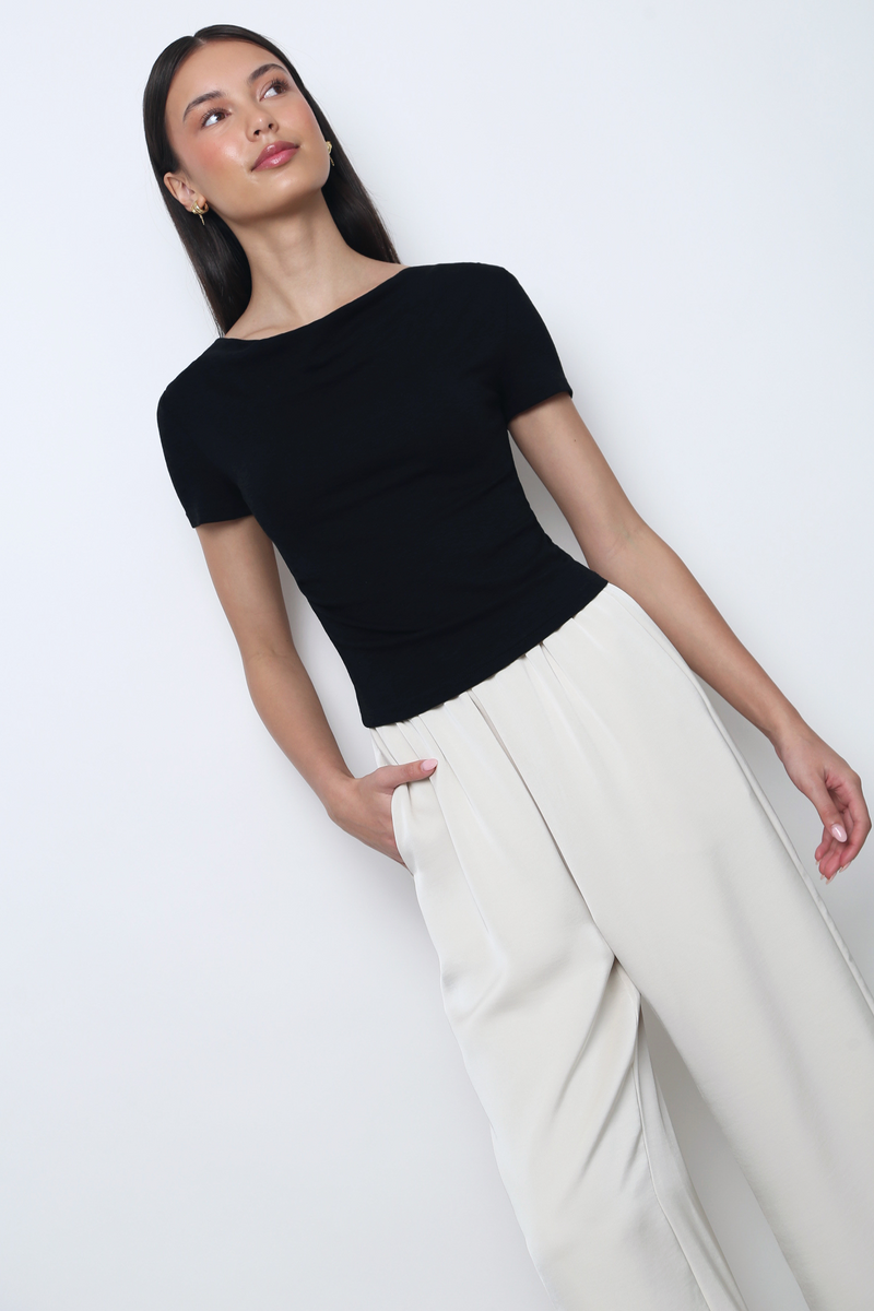 Finest Drape Neck Tee Black