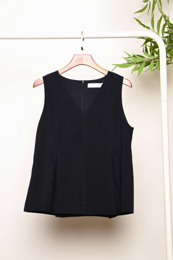 Finishing Pleat Top Black