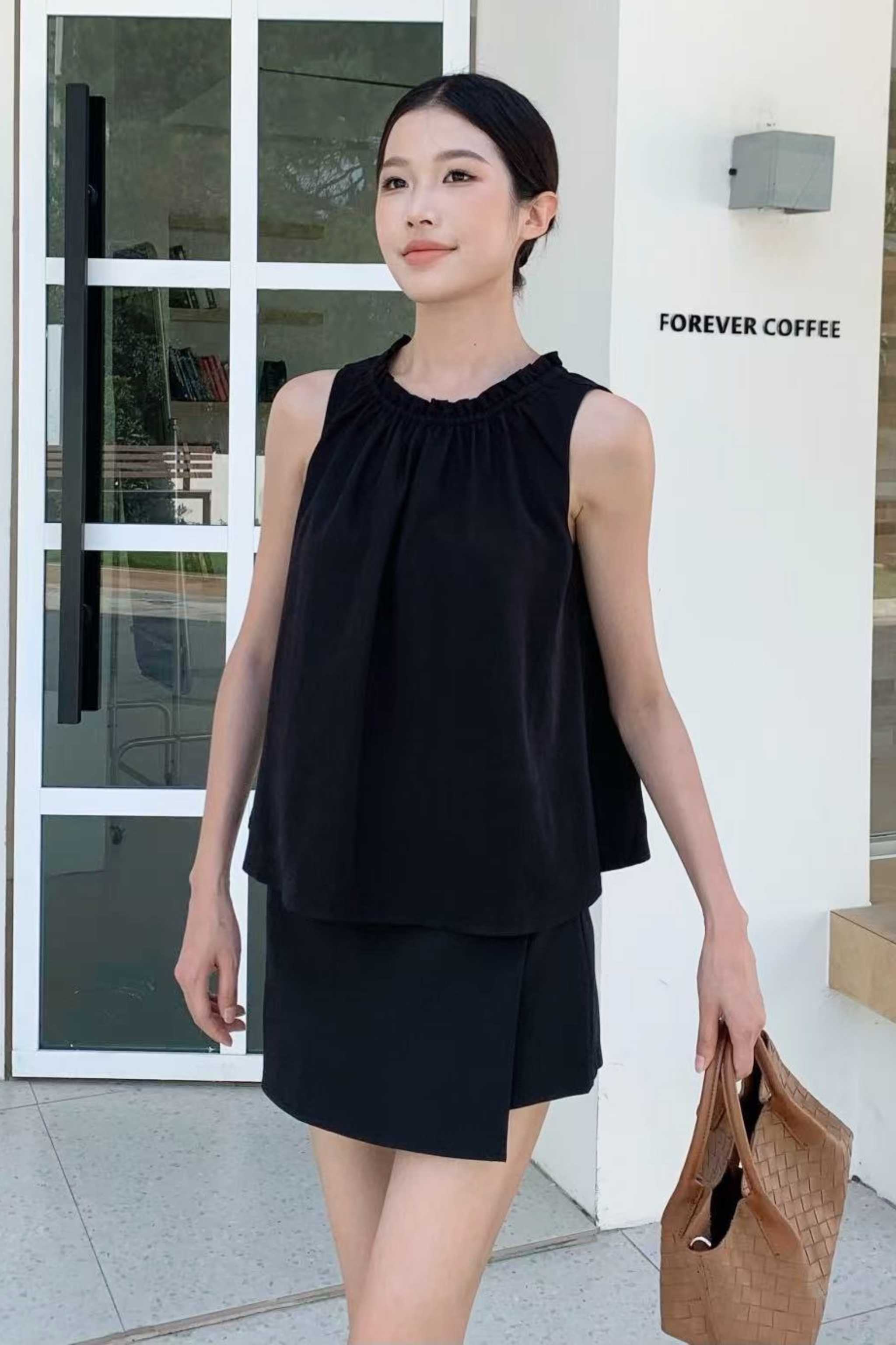 Graceous Ruffles Blouse Black