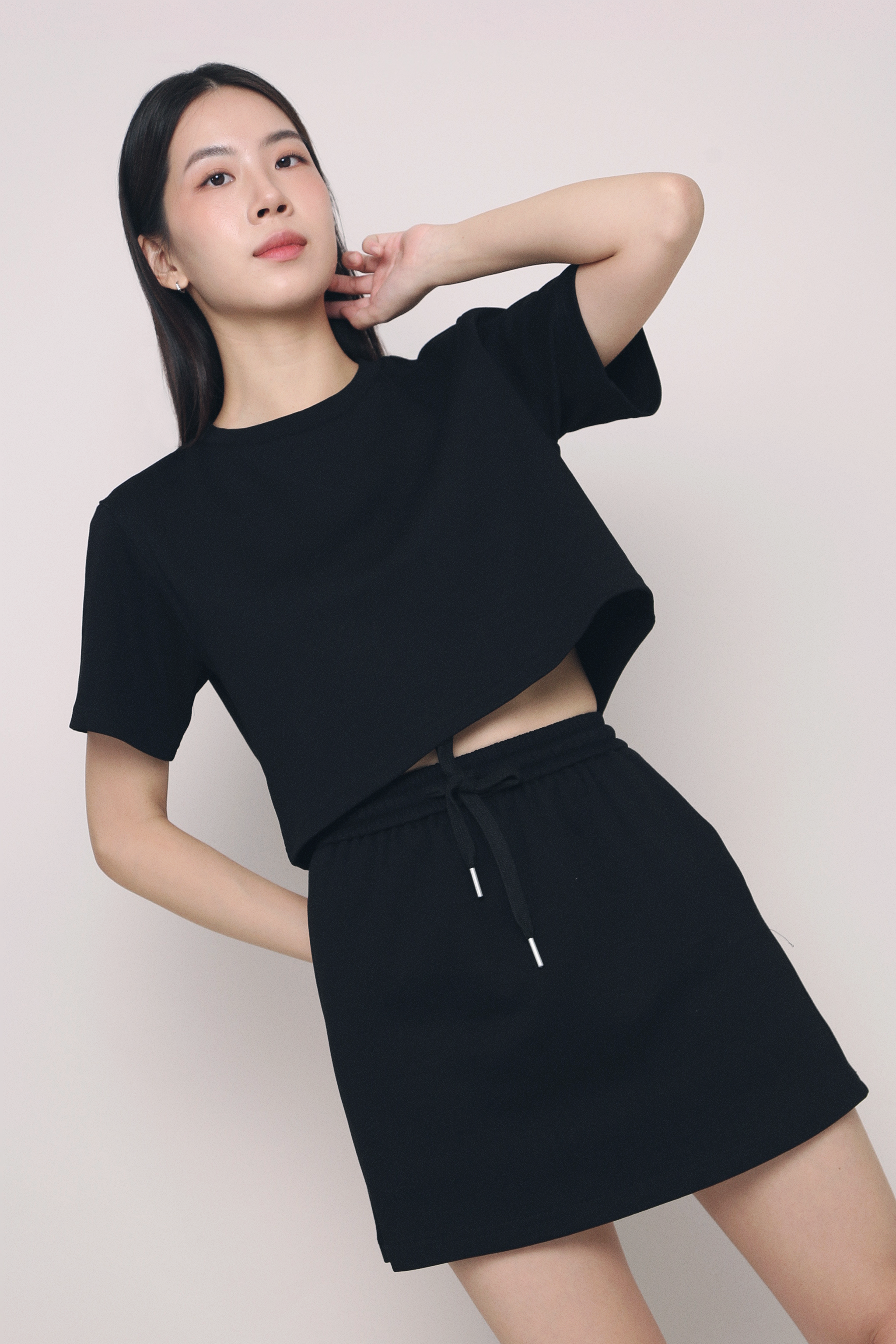 Hot Shot 2-Piece Sweater Skirt Set Black – Hollyhoque Hot Shot 2-Piece Sweater Skirt Set Black – Hollyhoque