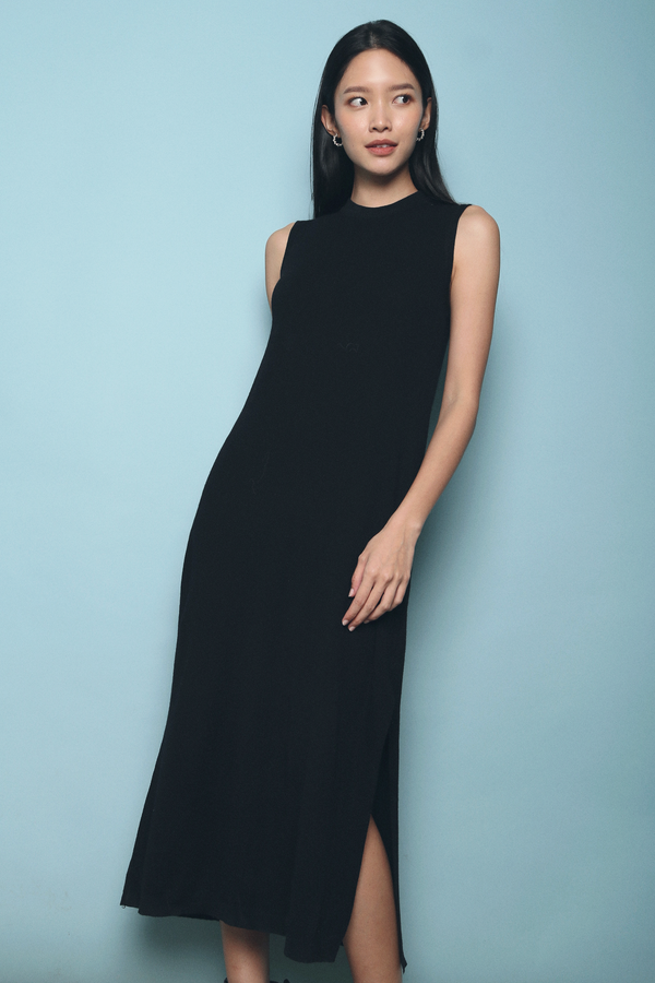 Lucinth Knit Maxi Dress Black