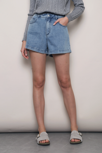 Morning Coffee Denim Shorts Light Wash (Backorder III)