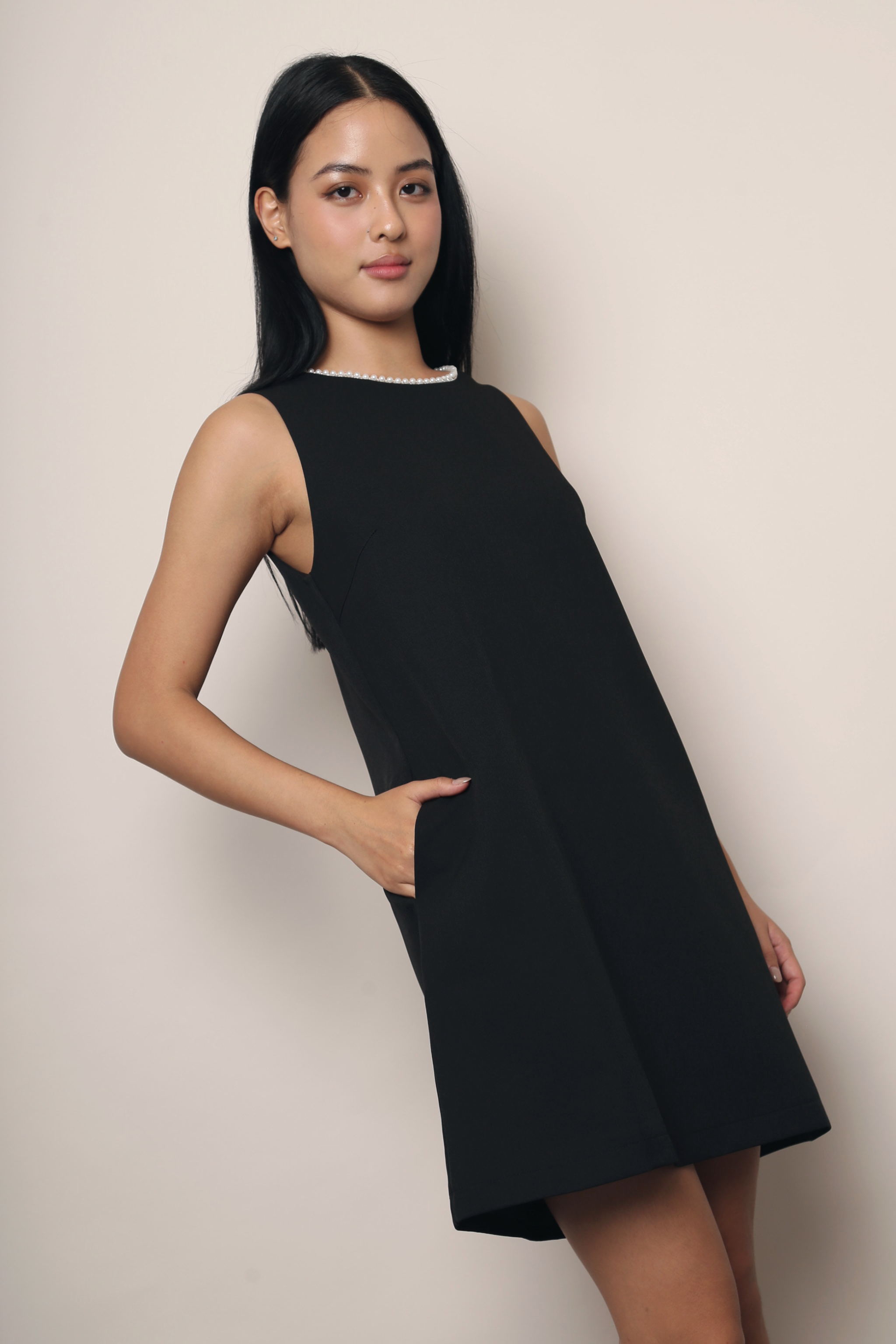 Perla Shift Dress Black