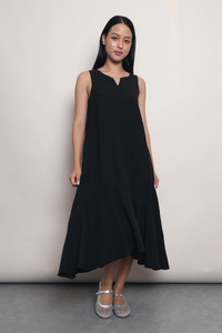 Poise in Motion Midi Dress Black