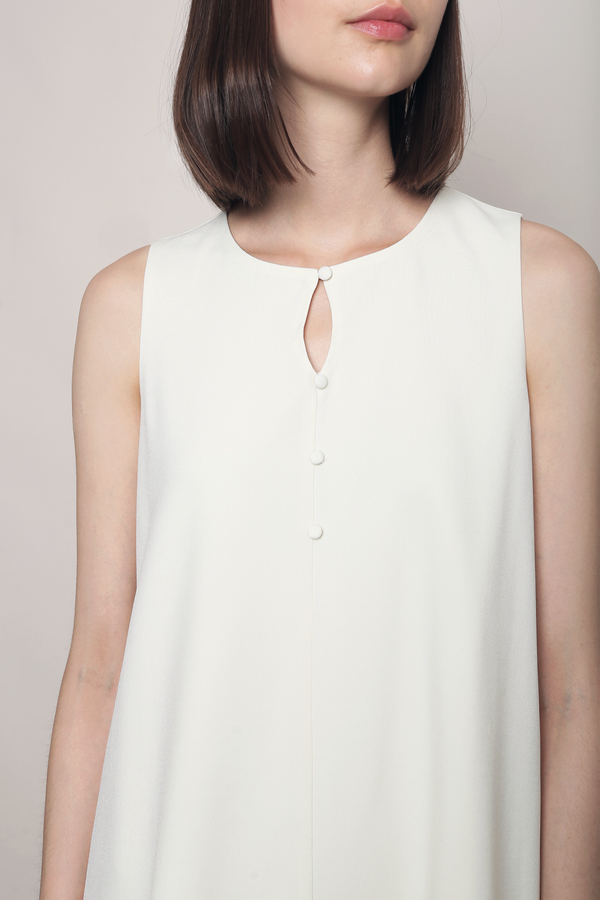 Pretty Mood Keyhole Shift Dress Ivory