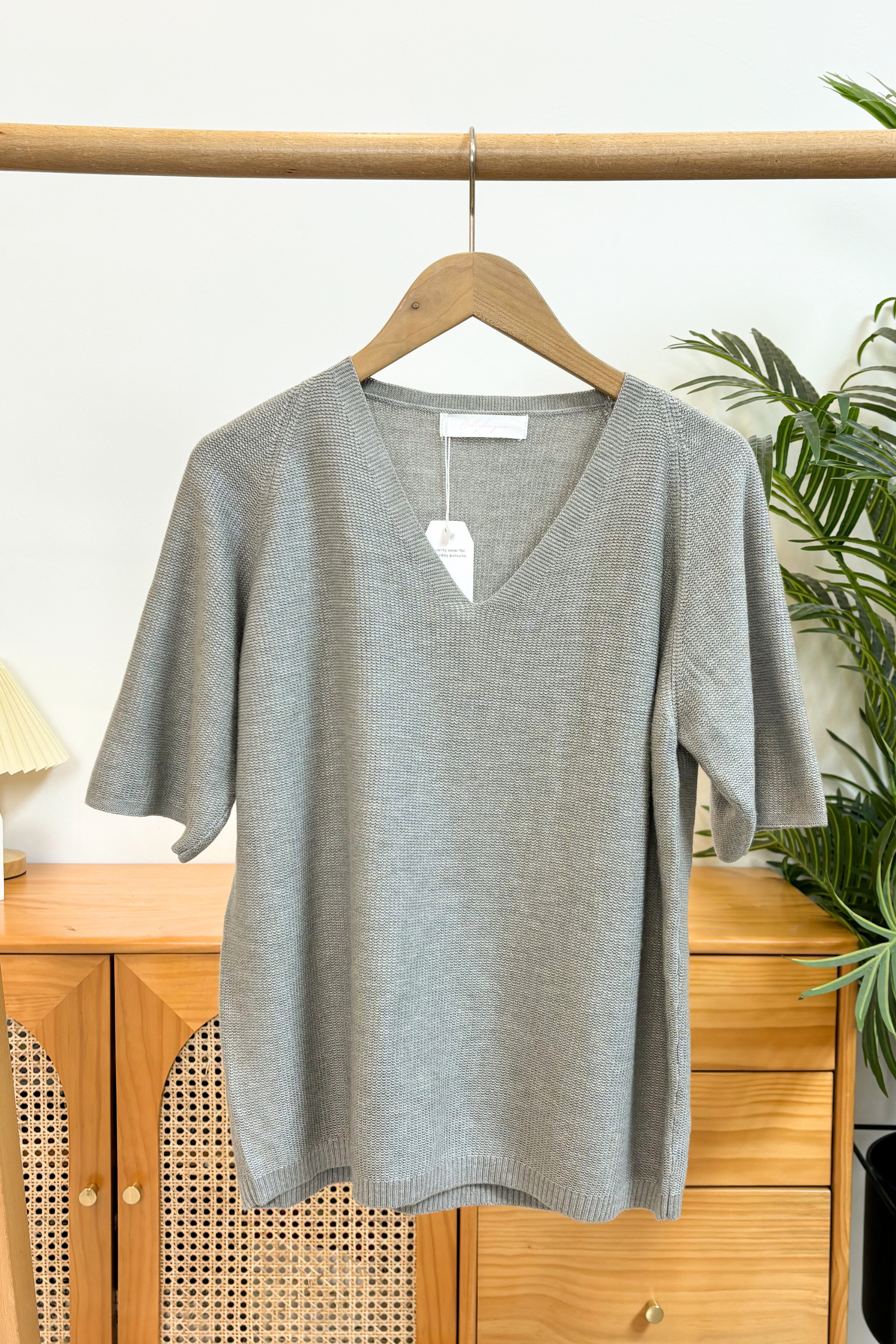 Seychelles Scallop Knit Blouse Grey