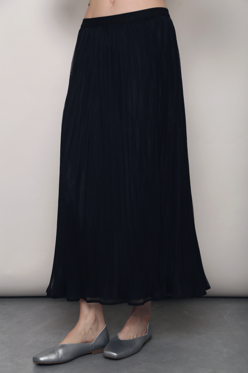 Swan Veil Pressed Pleat Skirt Black