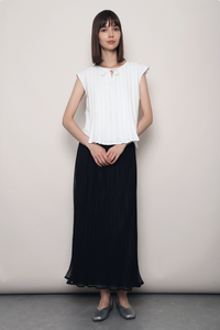 Swan Veil Pressed Pleat Skirt Black