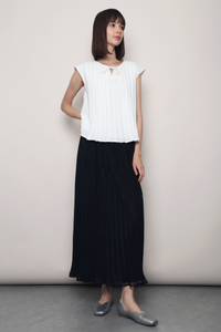 Swan Veil Pressed Pleat Skirt Black