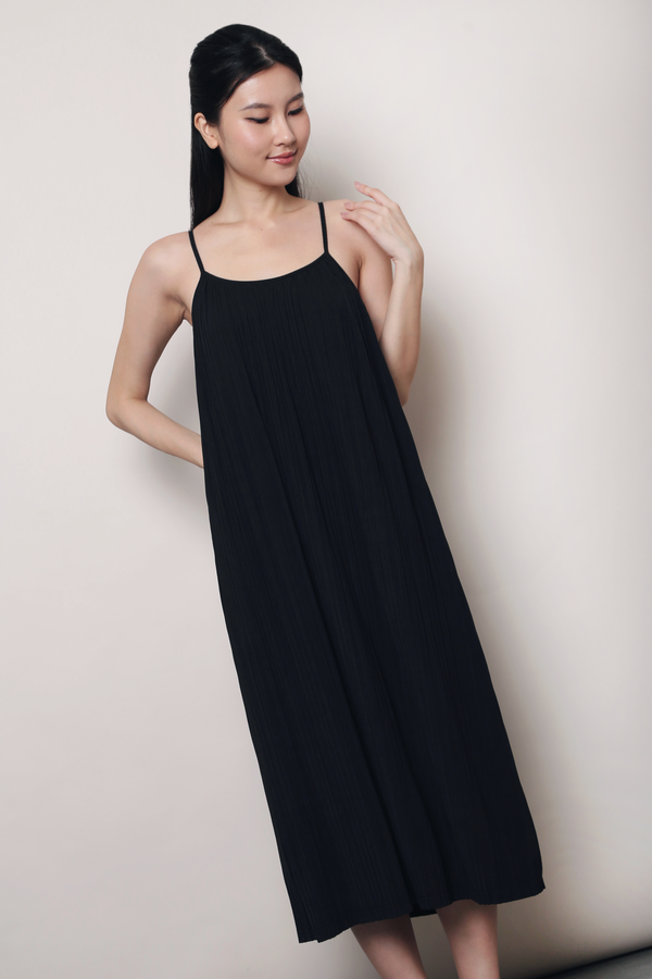 Swoon Pleat Around Strappy Dress Black
