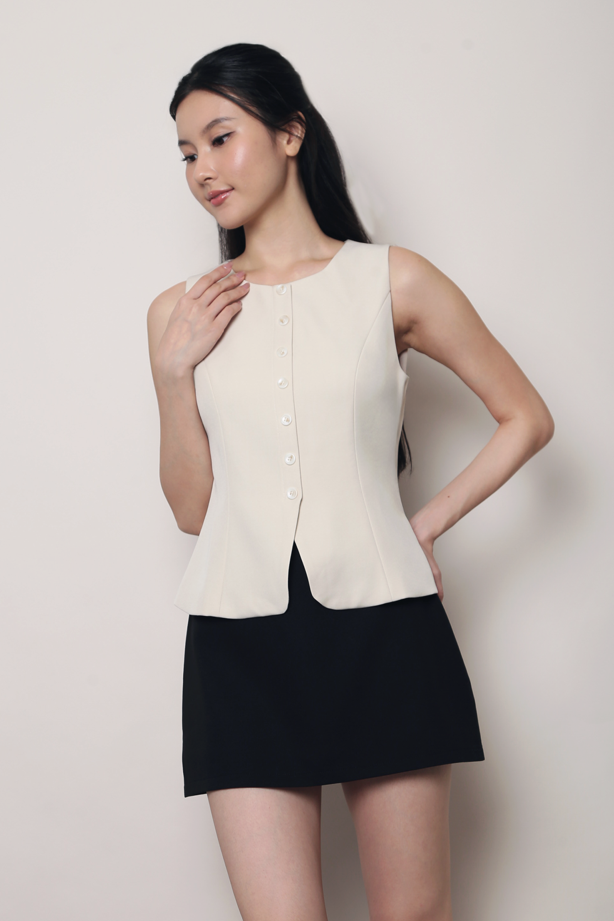 Sybil V2 Curve Hem Vest Top Ivory