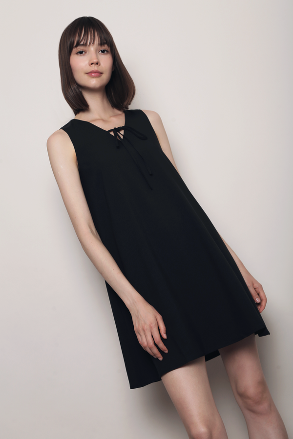 Tie the Knot Shift Dress Black