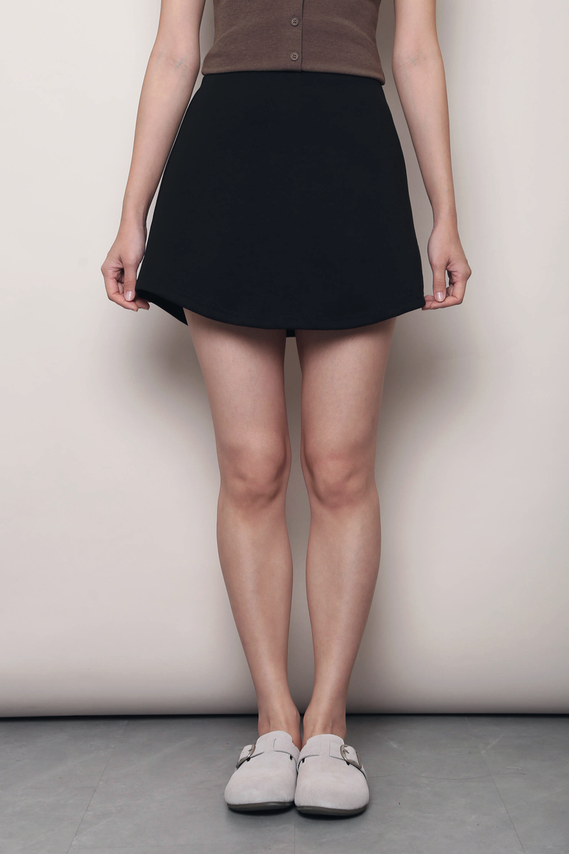 Wear Anywhere Curved Hem Skorts Black (Restock)
