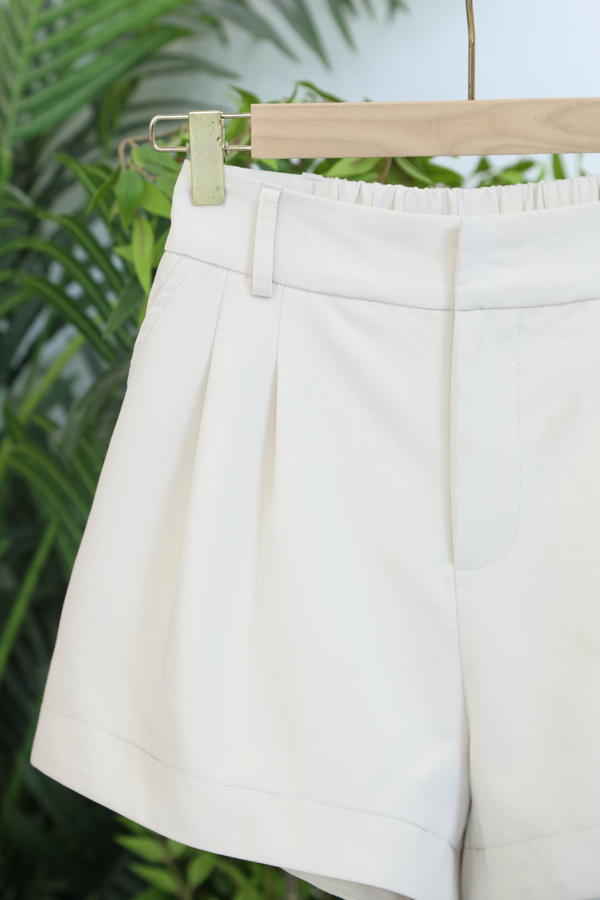 All Day Tailor Shorts Beige (Backorder)