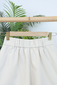 All Day Tailor Shorts Beige (Backorder)