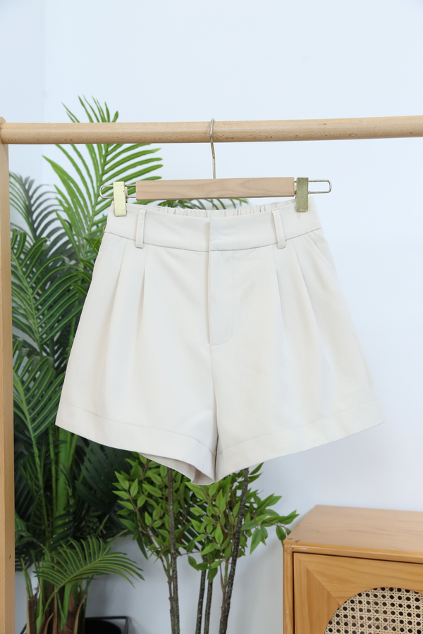 All Day Tailor Shorts Beige (Backorder)
