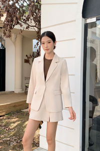 Vantage Cutout Skorts Cream