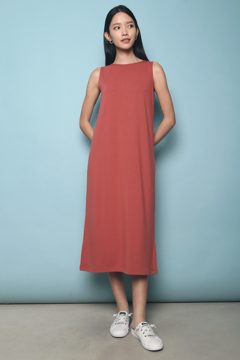 Carl Sleeveless Basic Midi Dress Rust Hollyhoque