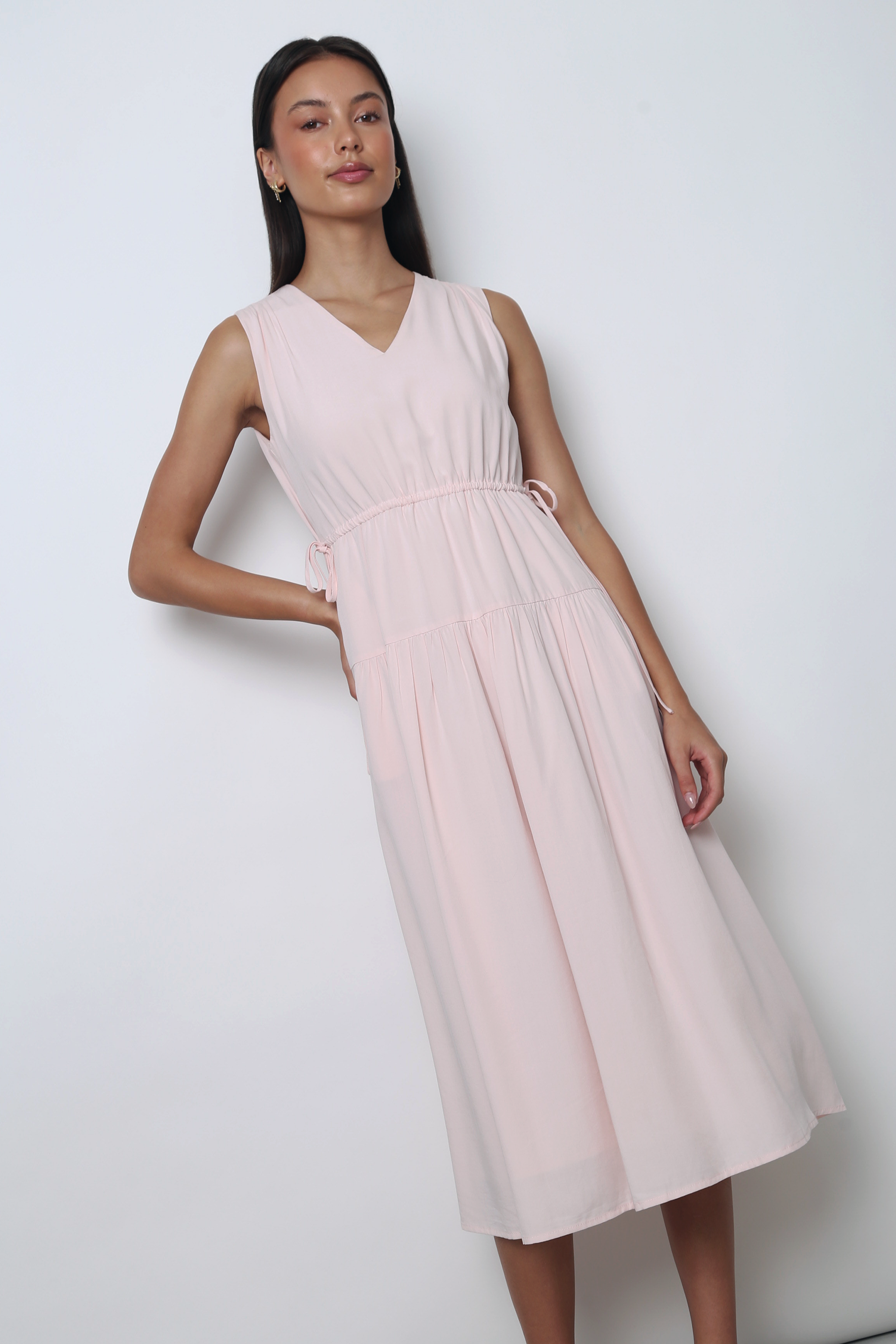 Chantelle Tie Waist Midi Dress Pink