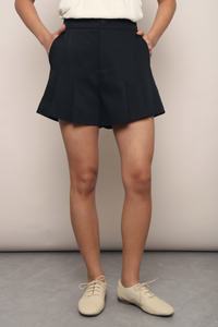Colette Pleat Shorts Black (Restock)