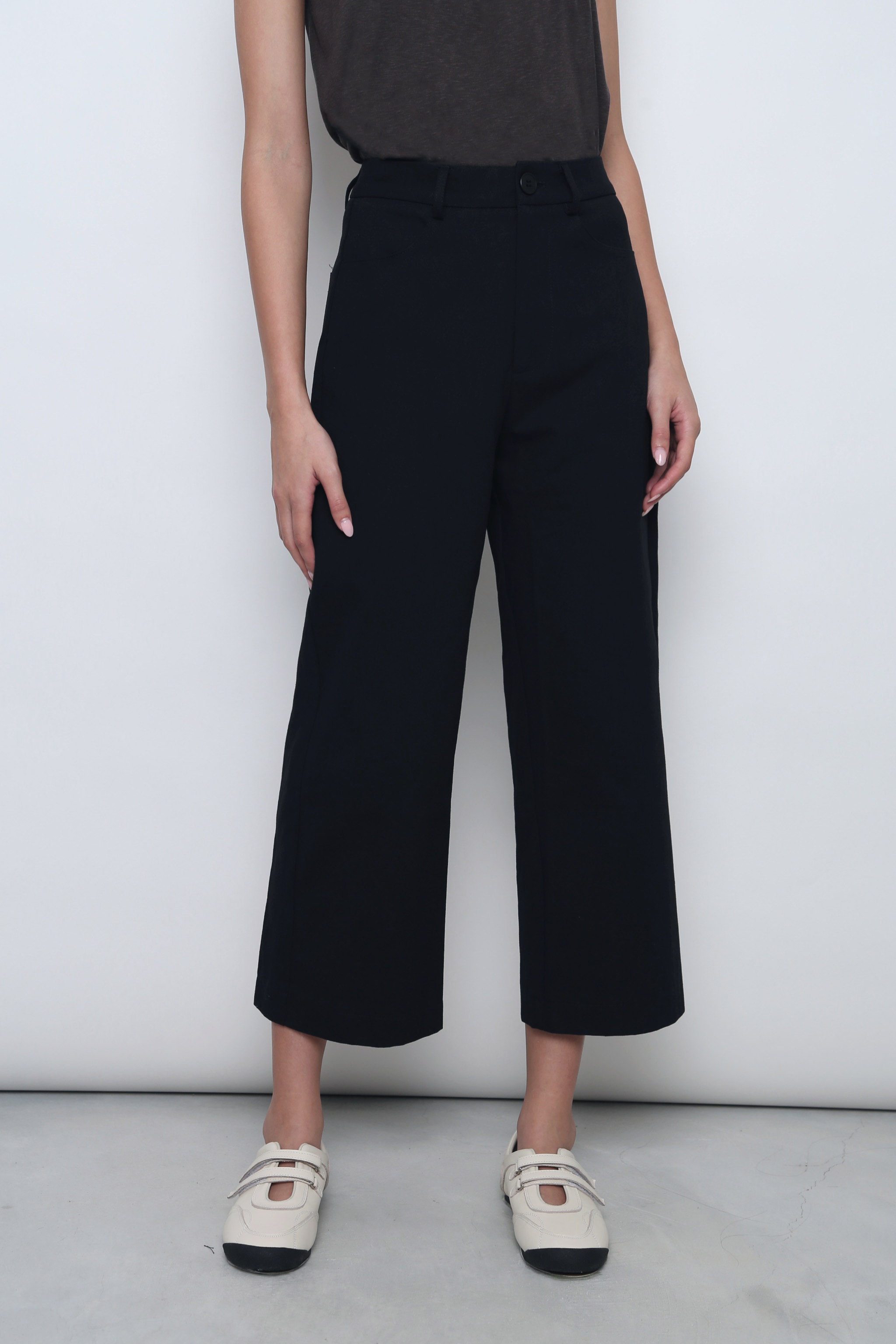 Elm Street Straight Leg Pants Black (Backorder)