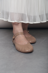 Etoile Gathered Mary Janes Caramel