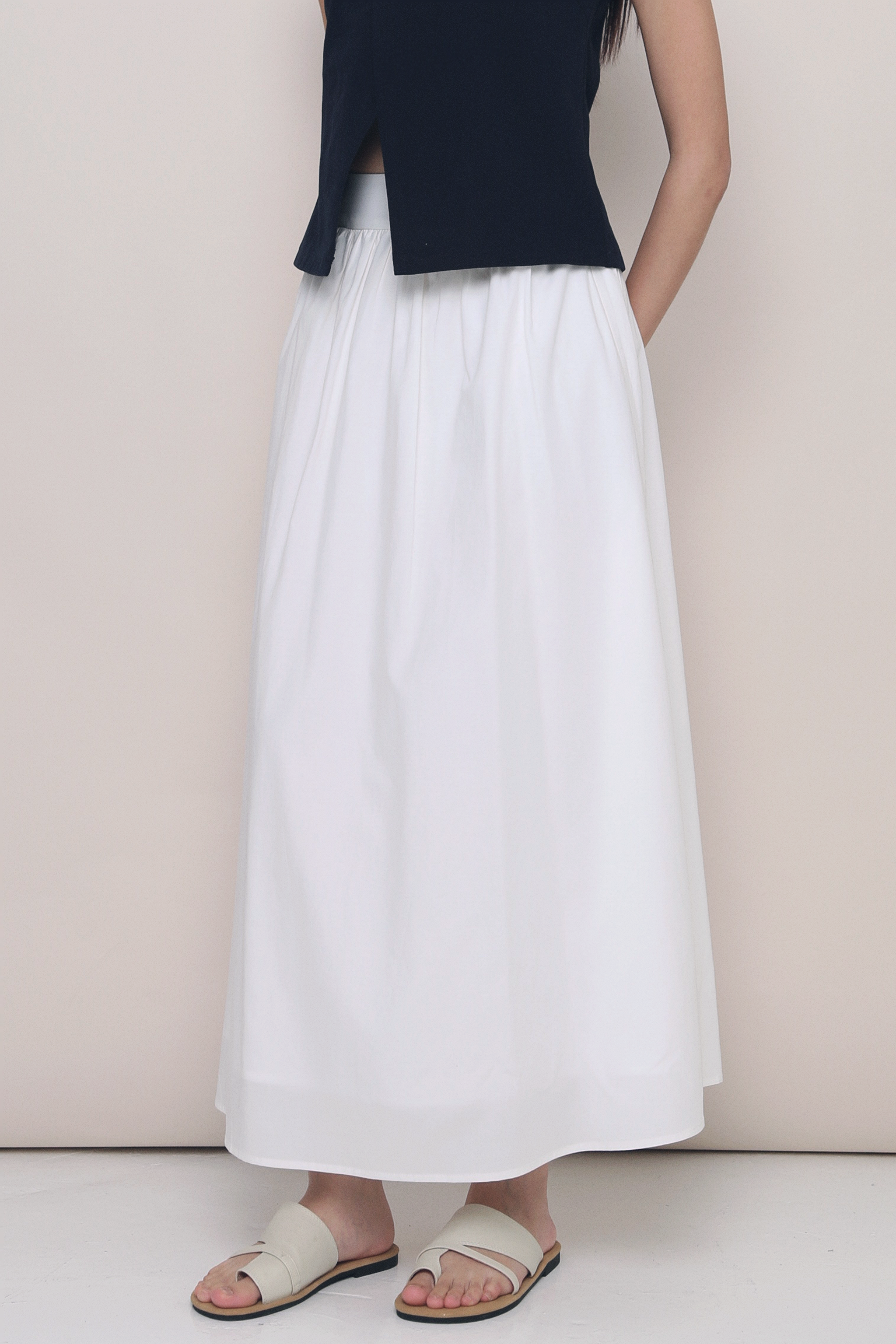 Euniq Pleat Around Midaxi Skirt White