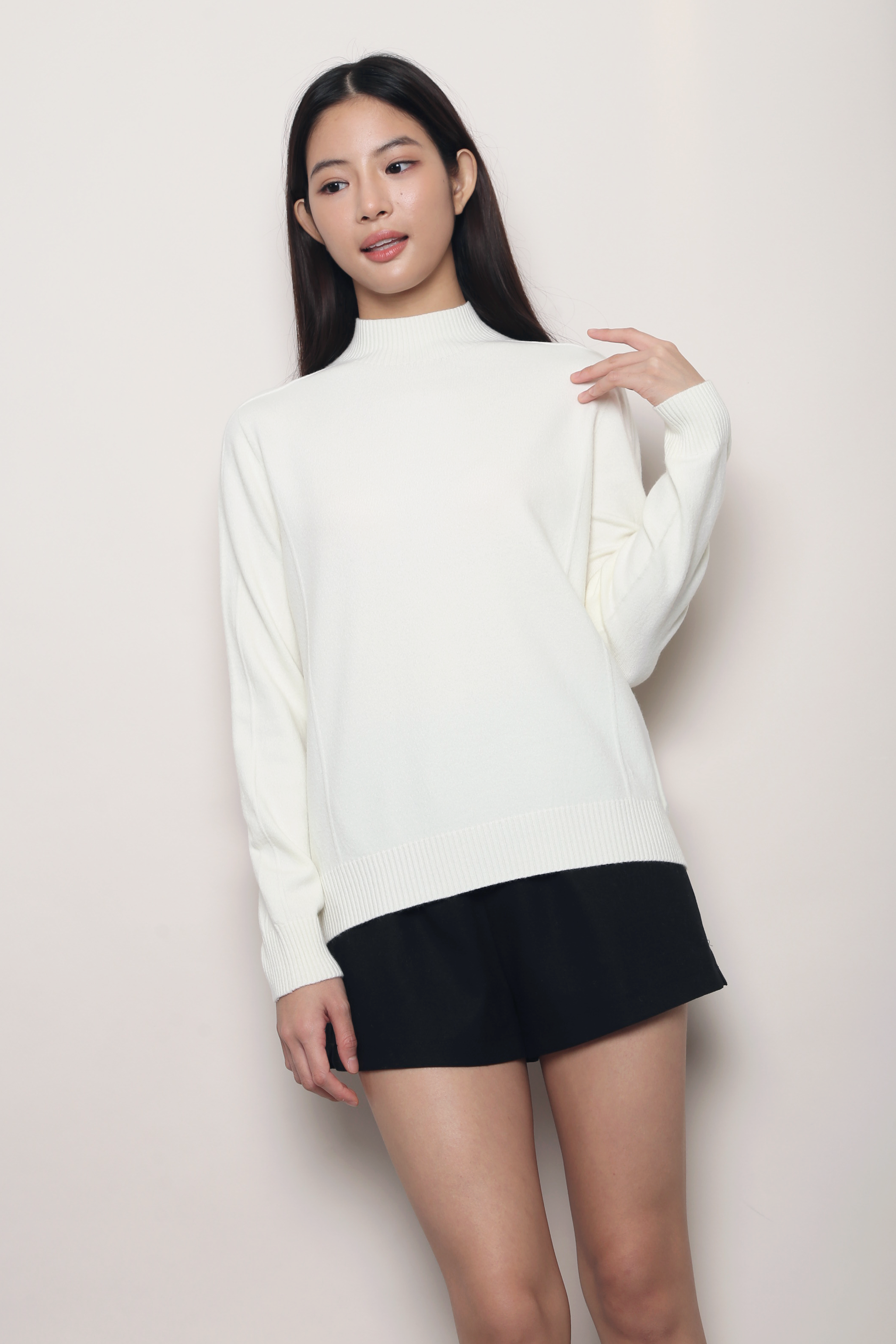 First Frost Turtle Neck Knit Pullover Cream (Backorder)